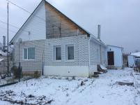 Продается 1/2 часть деревянного дома, обложенного кирпичем в г.Карабаново,ул.Октябрьская.