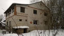 Продается 2 дома в г.Карабаново. 1-й дом новый кирпичный 2-х этажный.
