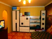 Продается не дорогая двух комнатная квартира в городе Александров